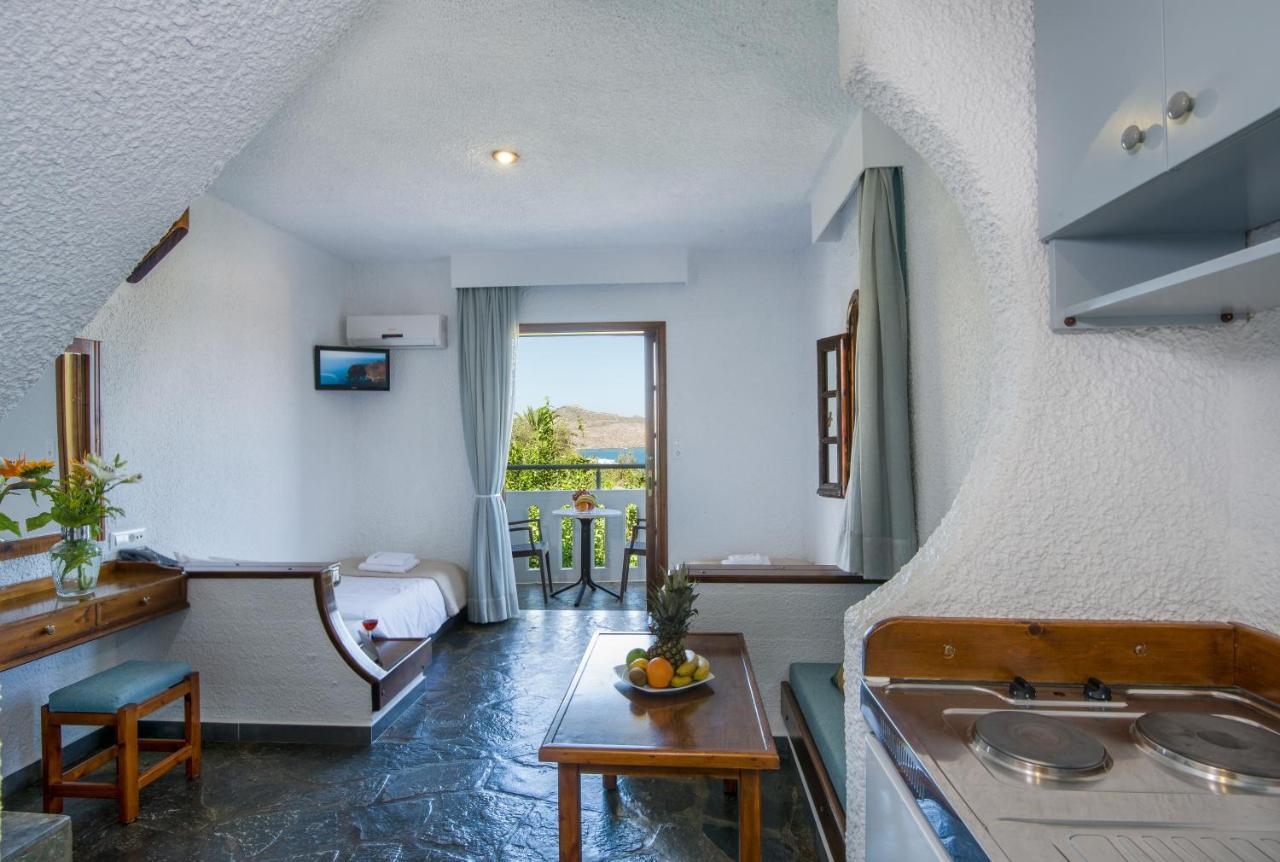 Folia Apartments Chania Agia Marina Buitenkant foto