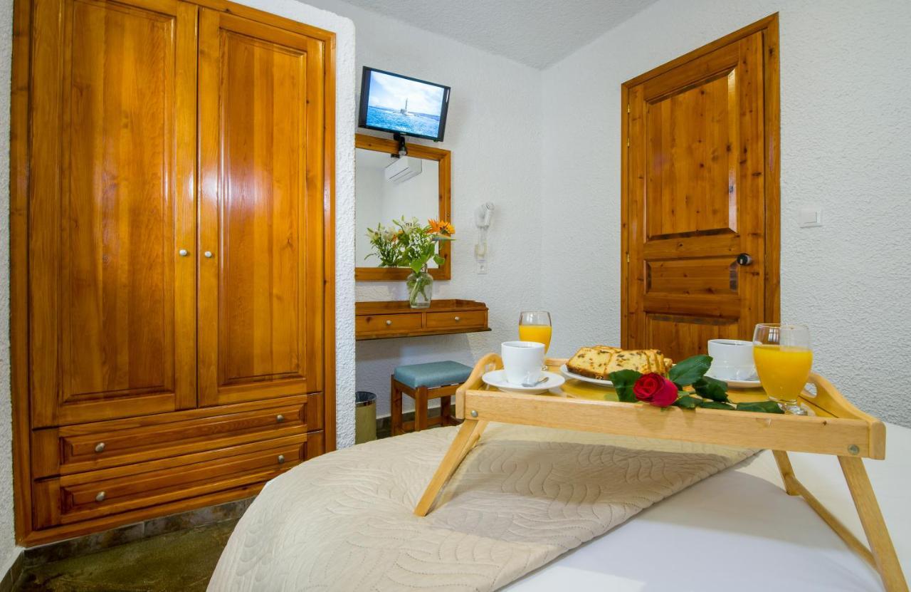 Folia Apartments Chania Agia Marina Buitenkant foto