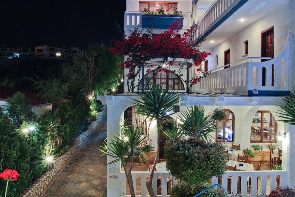 Folia Apartments Chania Agia Marina Buitenkant foto