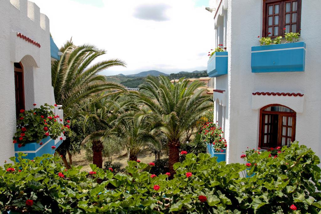 Folia Apartments Chania Agia Marina Buitenkant foto